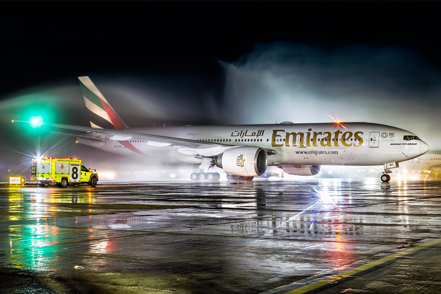 Foto - Boeing 777-2LR Emirates - Foto de Alfredo Vera