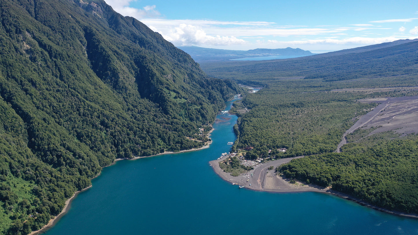 Lago Todos los Santos / Llanquihue - Foto de Sebastian Bennett