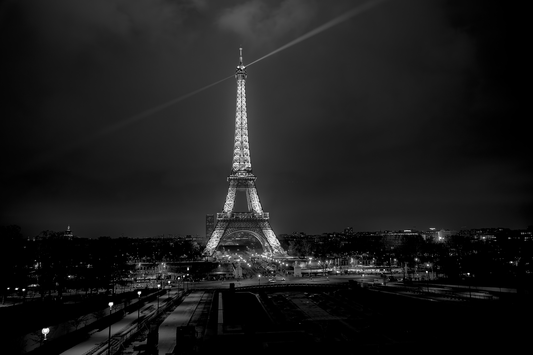 Eiffel Tower B&W - Foto de Juan Enrique Barros